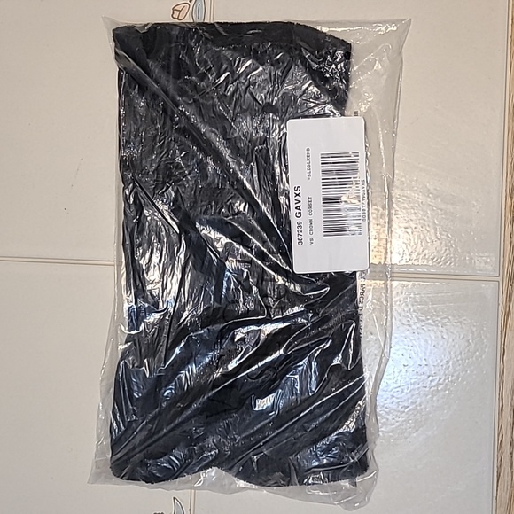 NEW VS VERY SEXY Shine Velvet Bustier (XS) - Picture 5 of 6